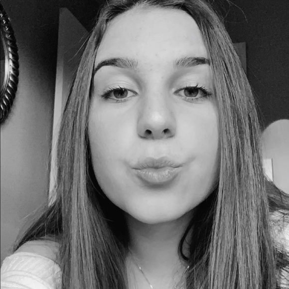 Meet your Posher, Eva - Picture 1 of 1